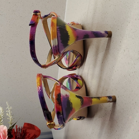 STUART WEITZMAN multi-color heels (sz 8M) - Picture 4 of 10